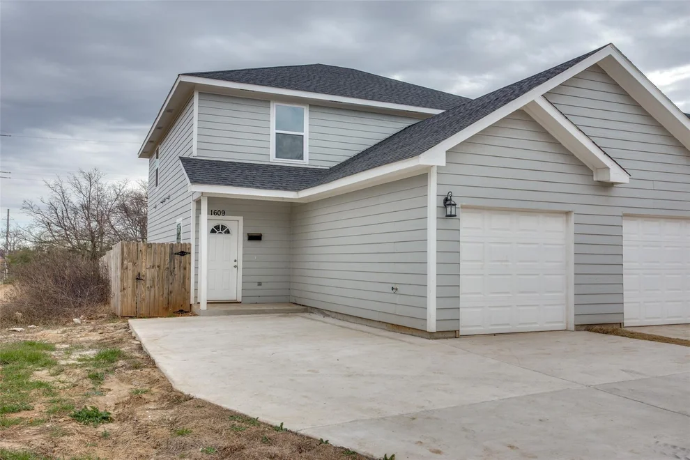Unit for sale at 1609 Daniel Street, Fort Worth, TX 76104