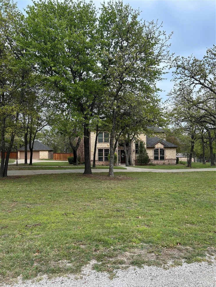 Unit for sale at 116 McClintock Court, Weatherford, TX 76088
