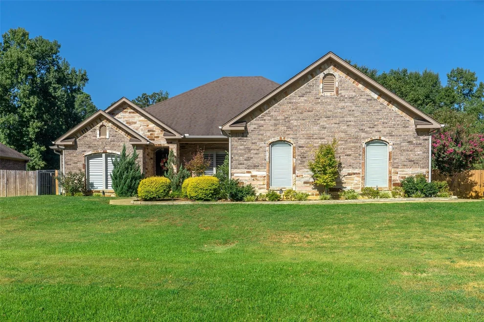 Unit for sale at 160 Timber Falls Drive, Longview, TX 75605