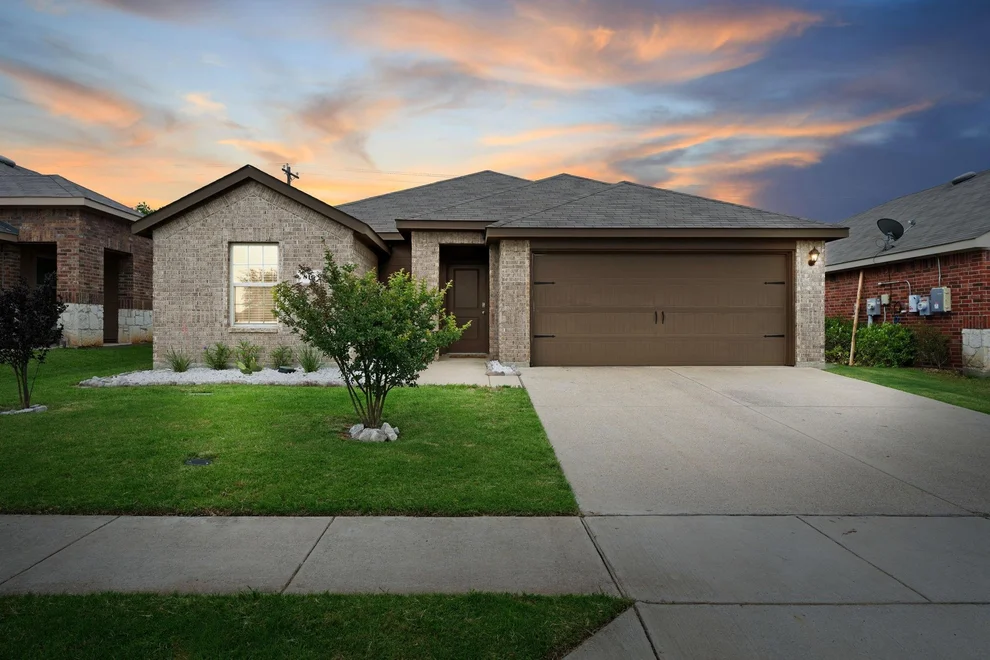 Unit for sale at 816 Willow Lane, Royse City, TX 75189