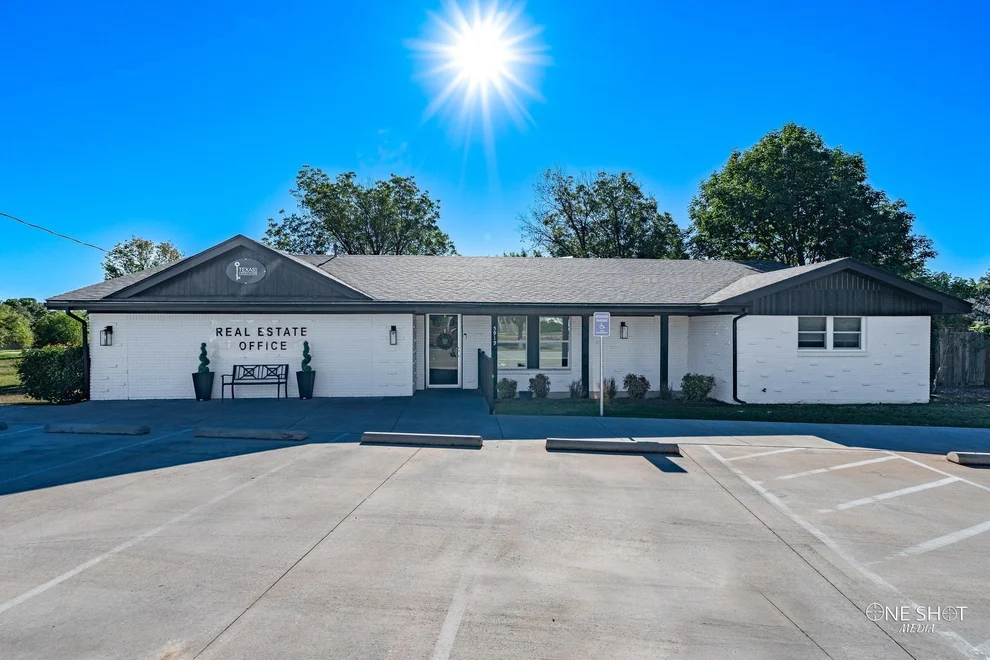 Unit for sale at 5919 Buffalo Gap Road, Abilene, TX 79606