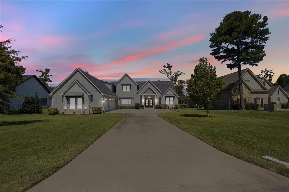 Unit for sale at 5502 Nathan Drive, Chandler, TX 75758
