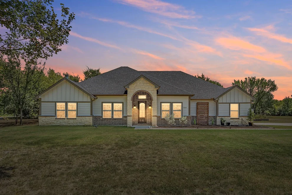 Unit for sale at 7565 Caddo Creek Road, Quinlan, TX 75474
