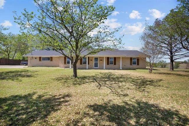 Unit for sale at 6110 Fm 660, Ennis, TX 75119