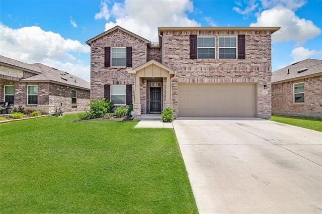Unit for sale at 2101 Winding Creek Way, Denton, TX 76208
