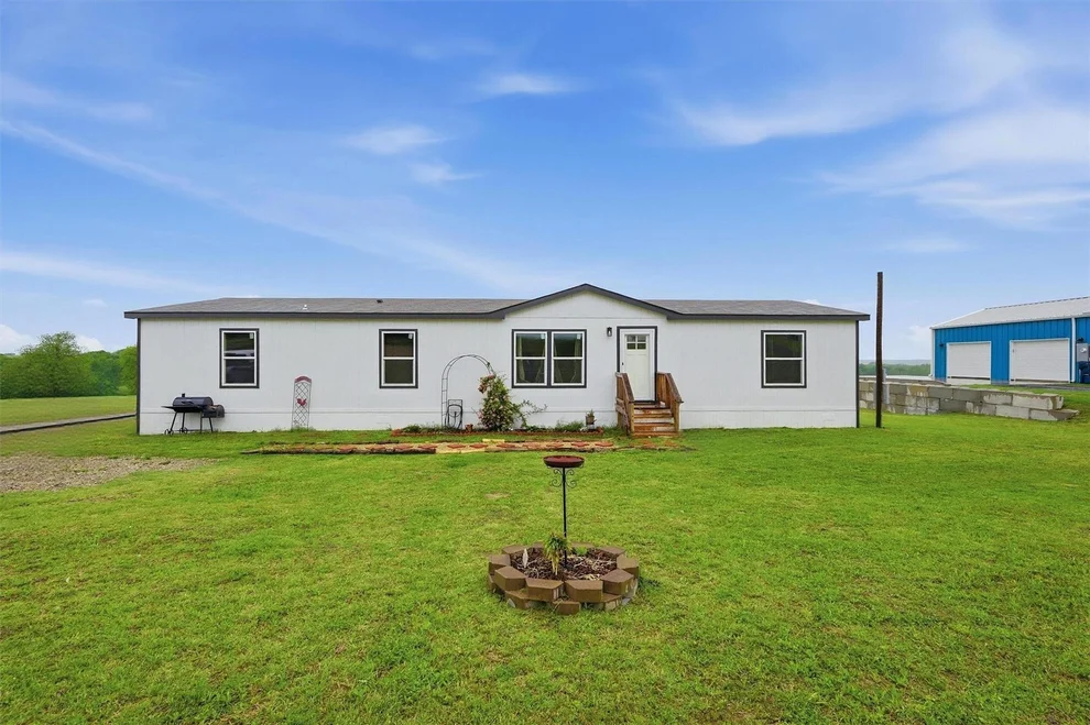Unit for sale at 587 Kentucky Town Road, Whitewright, TX 75491