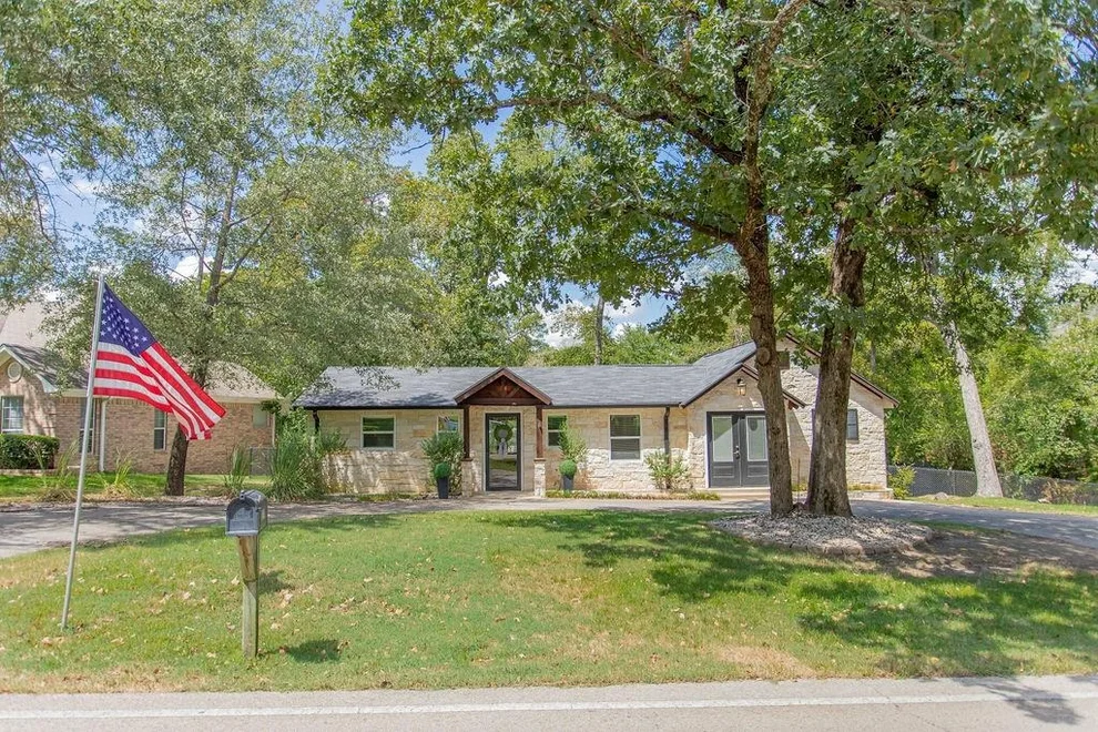 Unit for sale at 224 Hideaway Lane E, Hideaway, TX 75771
