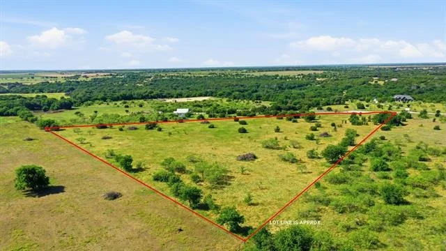 Unit for sale at 106 Private 191 Road, Blum, TX 76627