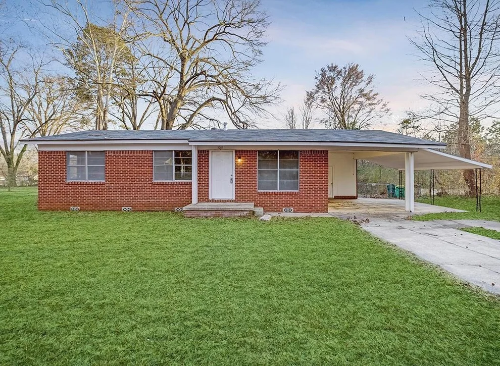 Unit for sale at 3007 Hollywood Street, Texarkana, TX 75501