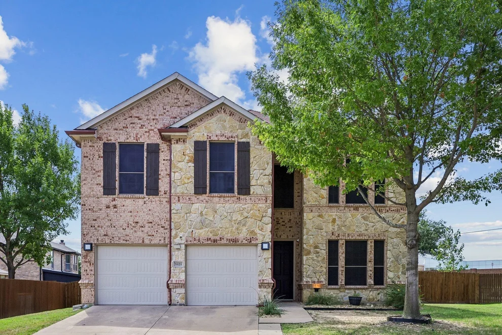 Unit for sale at 5929 Clipper Lane, Fort Worth, TX 76179