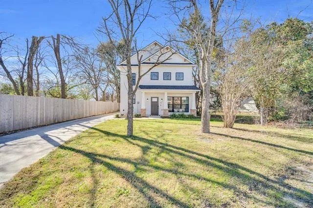 Unit for sale at 512 E Parks Avenue, Waxahachie, TX 75165