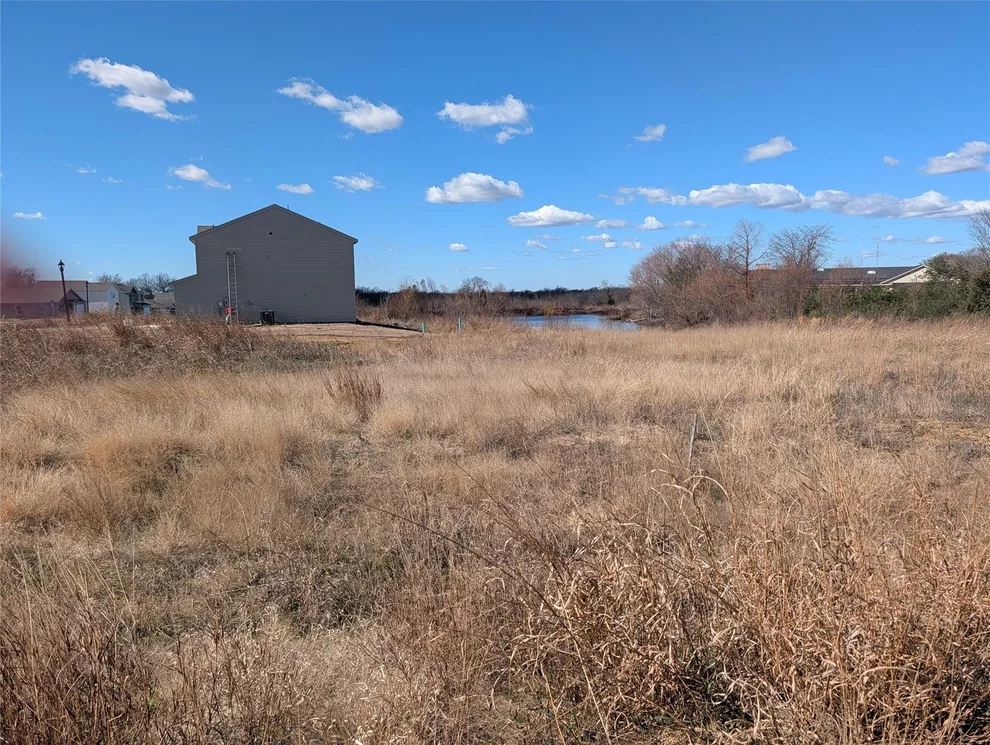 Unit for sale at 294 Victory Drive, Mabank, TX 75147
