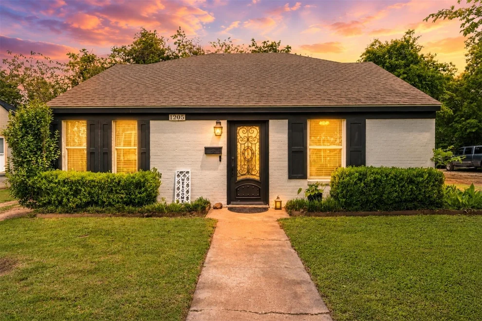 Unit for sale at 1205 N 17th Street, Waco, TX 76707