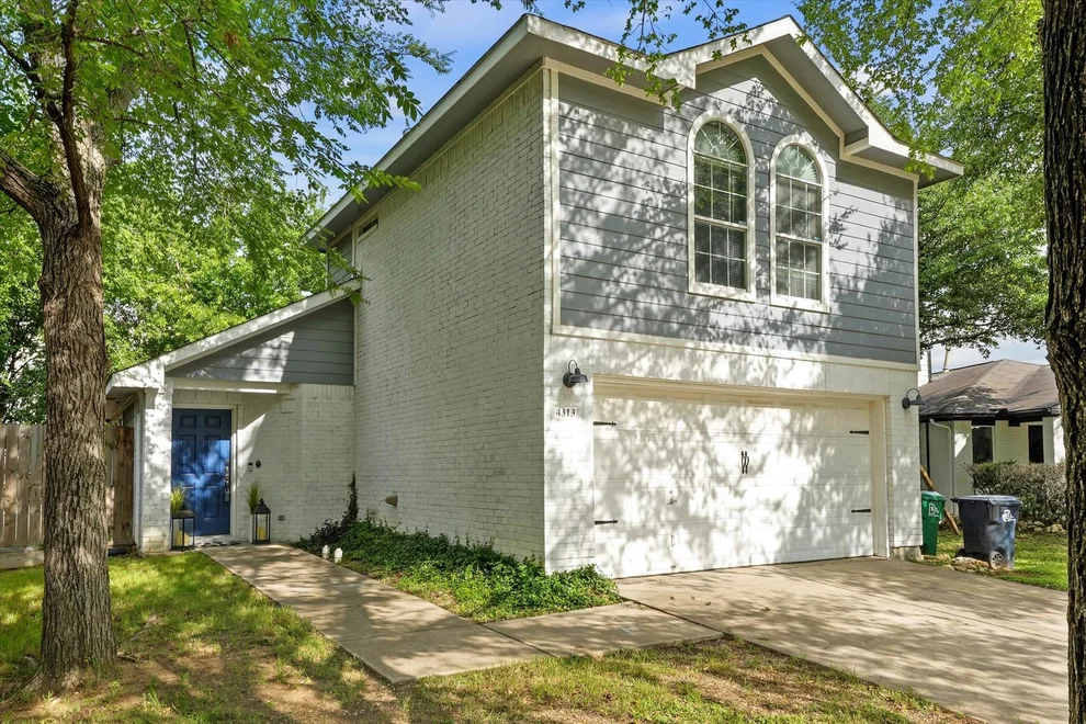 Unit for sale at 4313 Hayes, Denton, TX 76207