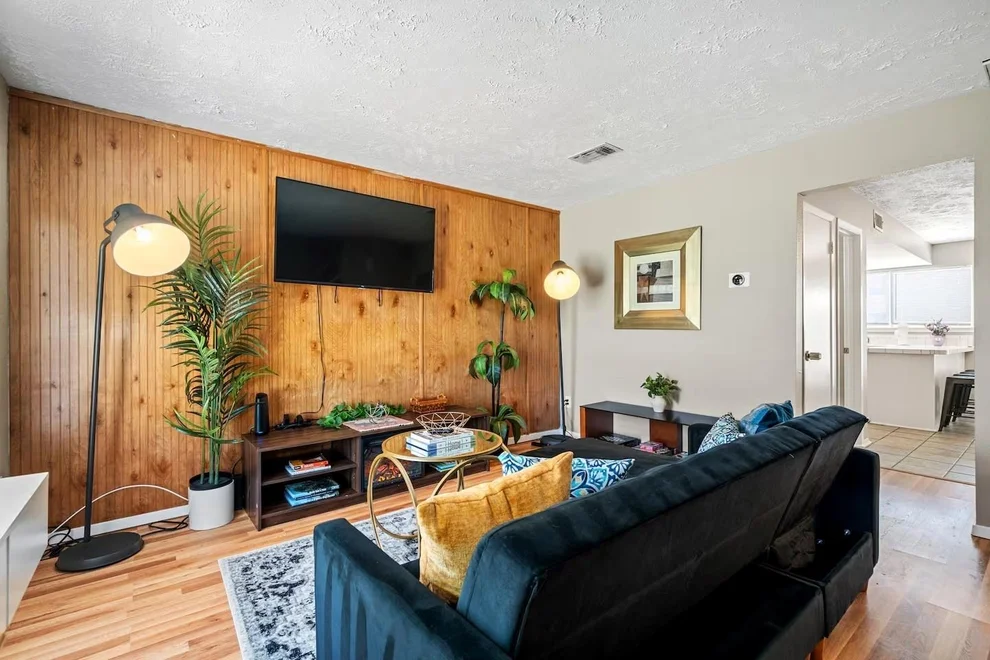 Unit for sale at 14 W Townhouse Lane, Grand Prairie, TX 75052