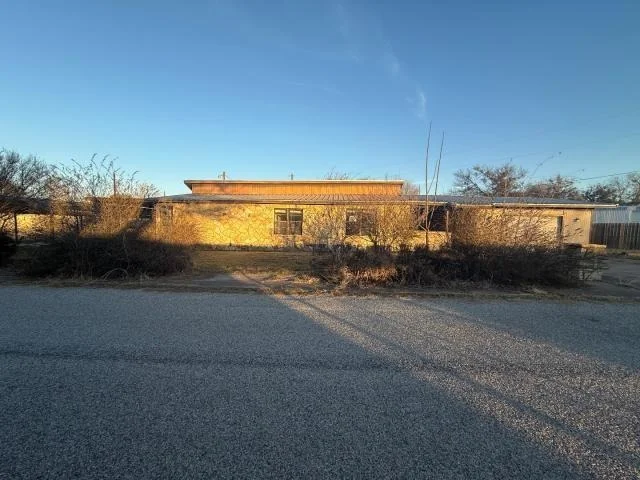 Unit for sale at 808 Flamingo Road, Granbury, TX 76049