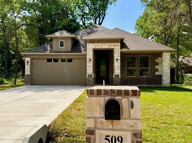 Unit for sale at 509 Waterboard Road, Trinidad, TX 75163