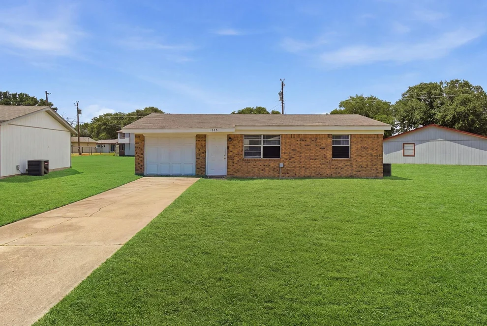 Unit for sale at 1525 Coral Cut Off, Pelican Bay, TX 76020