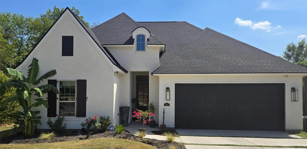 Unit for sale at 821 S Park Street, Terrell, TX 75160