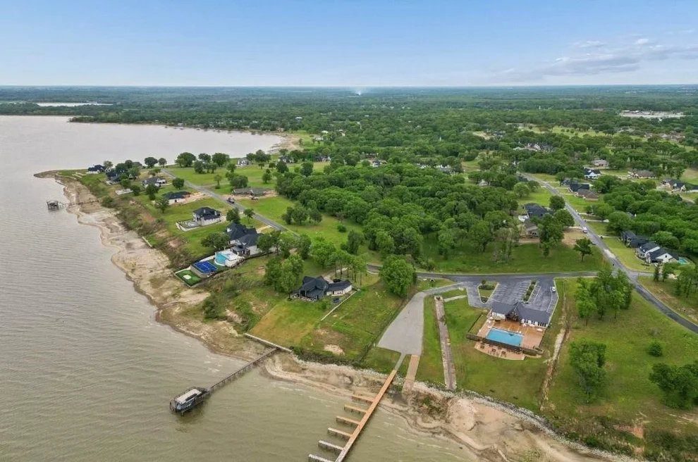 Unit for sale at 1593 Shoreline Drive, Mabank, TX 75143