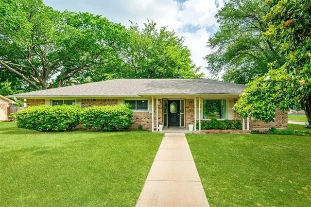 Unit for sale at 302 Magnolia Street, Denton, TX 76201