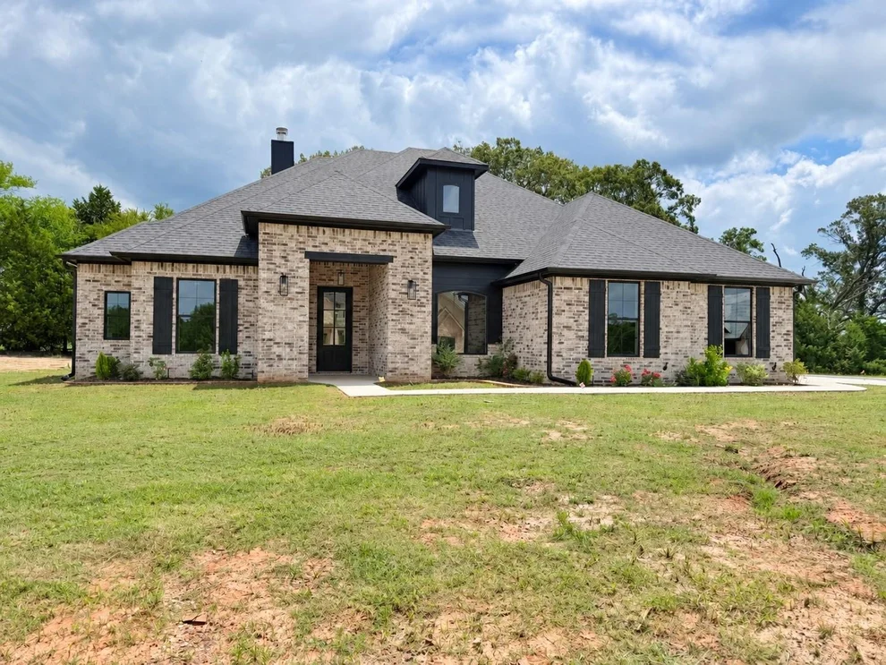 Unit for sale at 13836 Cedar Hill Lane, Tyler, TX 75704