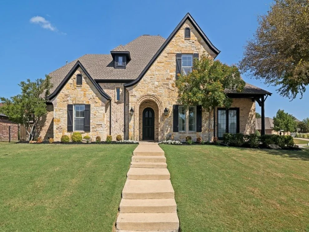 Unit for sale at 701 Starlight Pass, Heath, TX 75032