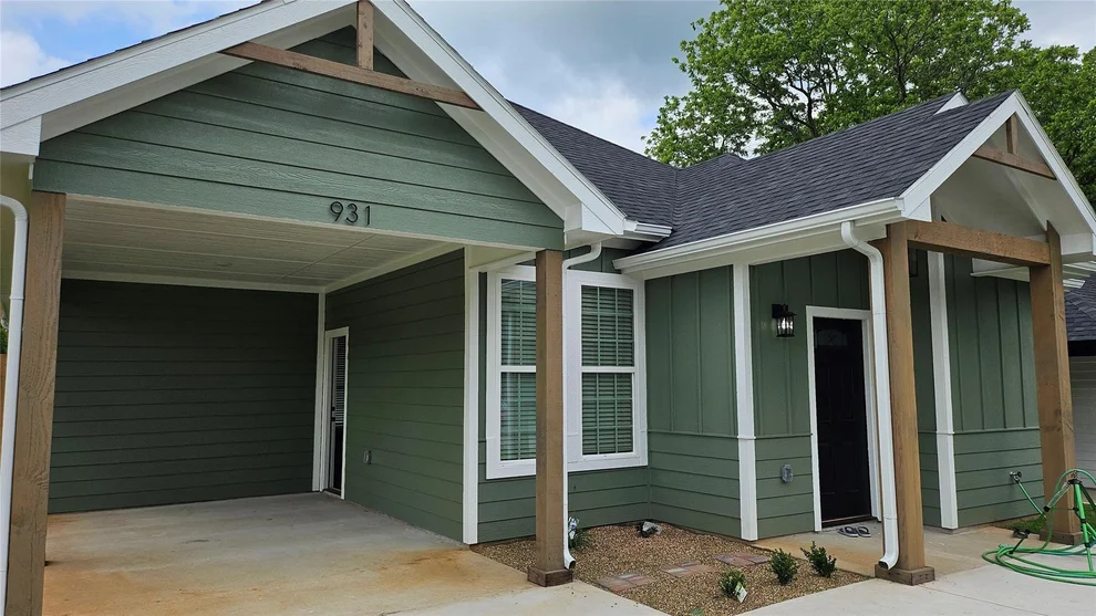 Unit for sale at 931 W Elm Street, Denison, TX 75020