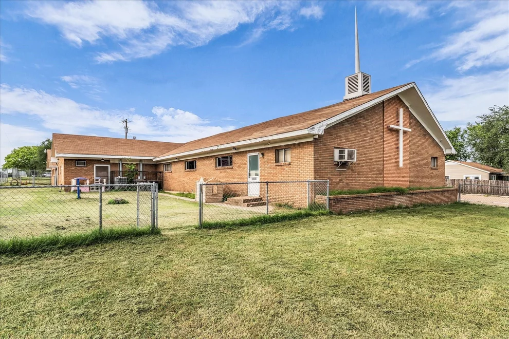 Unit for sale at 2225 Cumberland Avenue, Waco, TX 76707