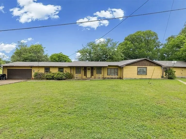 Unit for sale at 533 Ideal Circle, Quinlan, TX 75474