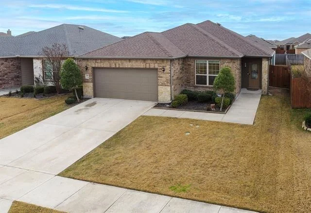 Unit for sale at 3105 Cassinia Pkwy, Heartland, TX 75126