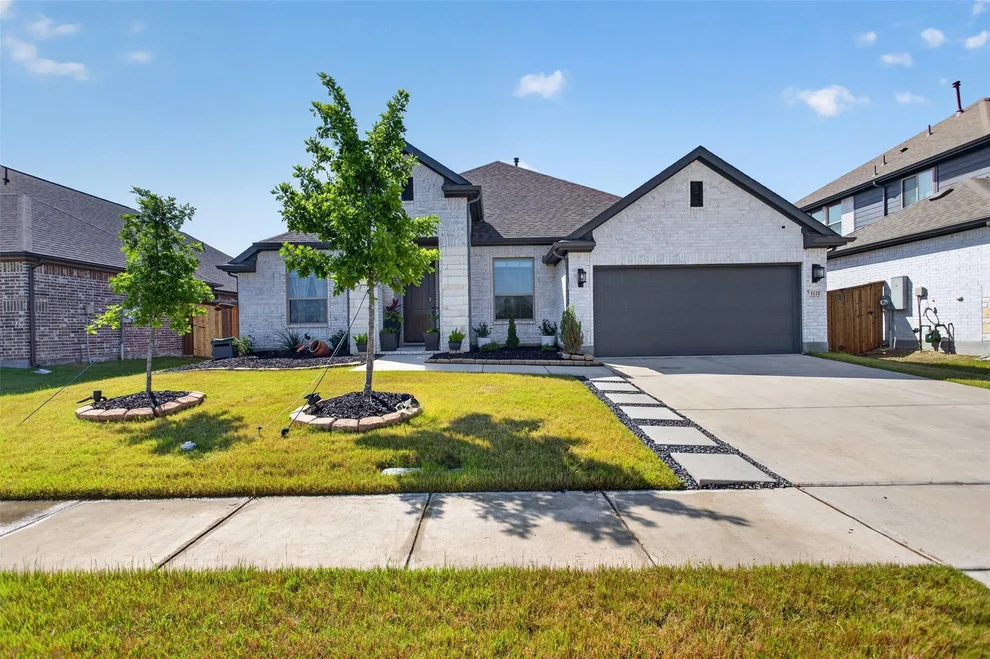 Unit for sale at 1121 Alaska Drive, Forney, TX 75126