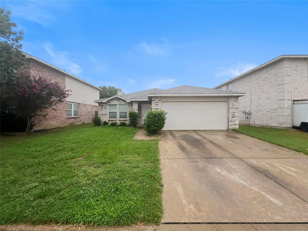 Unit for sale at 3832 Foxhound Lane, Fort Worth, TX 76123