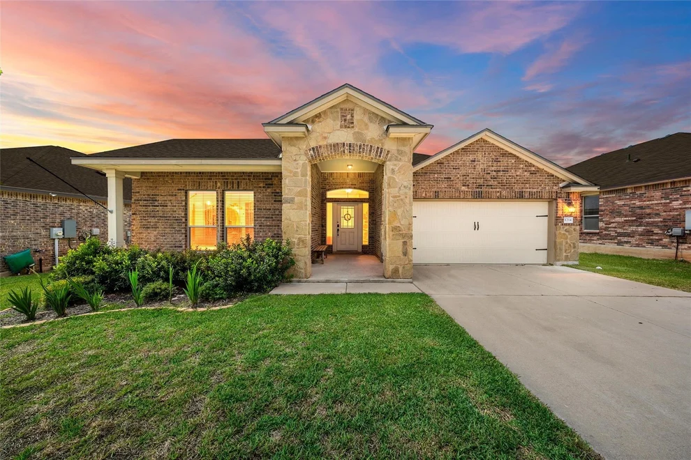 Unit for sale at 1214 Iron Glen Drive, Temple, TX 76502