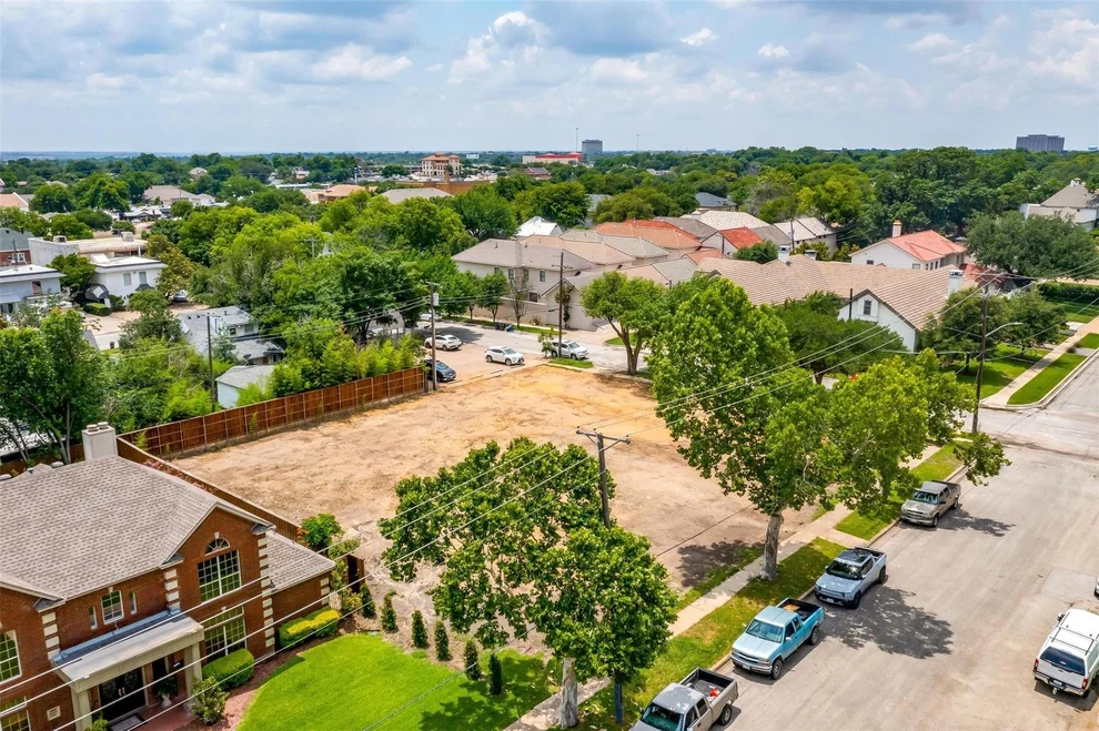 Unit for sale at 4933 Bryce Avenue, Fort Worth, TX 76107
