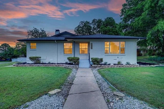 Unit for sale at 3636 Sheridon Drive, North Richland Hills, TX 76117