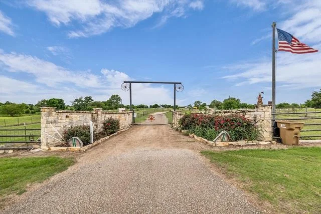 Unit for sale at 12912 Spring Valley Road, Moody, TX 76557