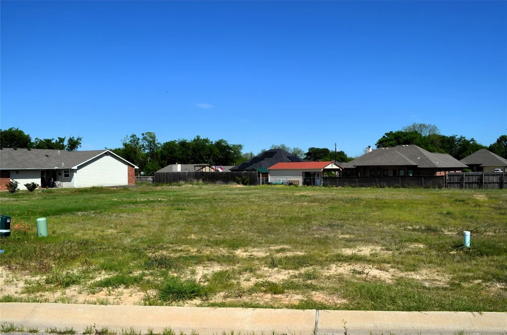 Unit for sale at 316 Preston Road, Mabank, TX 75147