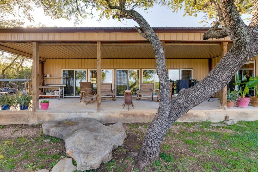 Unit for sale at 1261 Park Road, Lampasas, TX 76550
