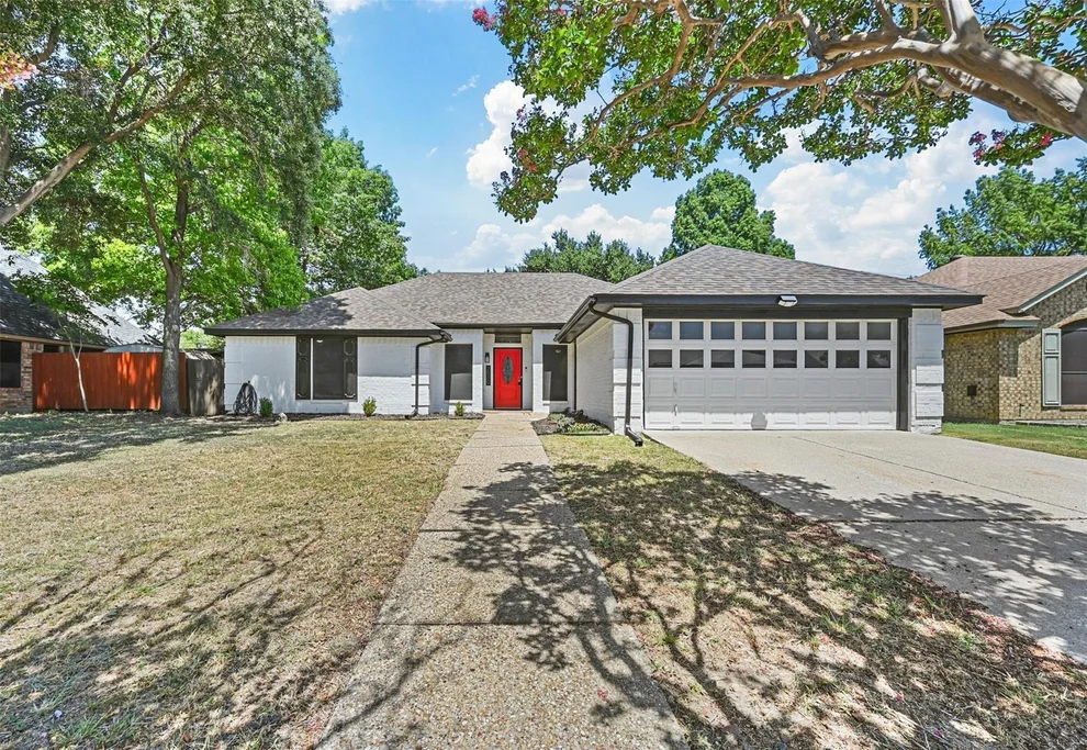Unit for sale at 2530 Seven Hills Drive, Grand Prairie, TX 75052
