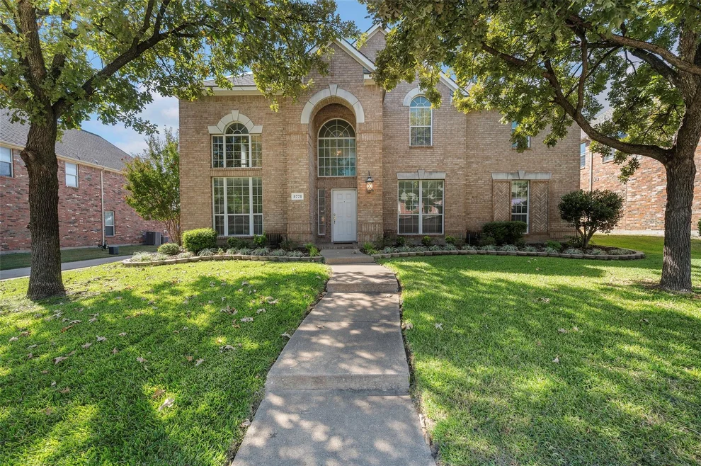 Unit for sale at 5771 Aylworth Drive, Frisco, TX 75035