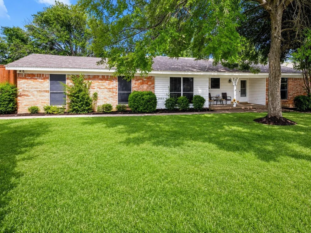 Unit for sale at 200 Hart Road, Little Elm, TX 75068