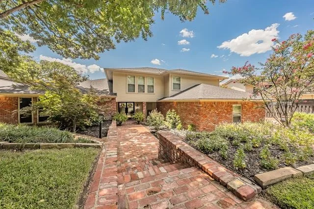 Unit for sale at 1406 Riverview Drive, Arlington, TX 76012
