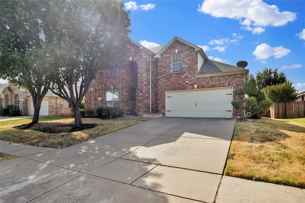 Unit for sale at 4404 Meadow Knoll Lane, Mansfield, TX 76063
