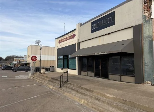 Unit for sale at 132 Main, Grand Saline, TX 75140