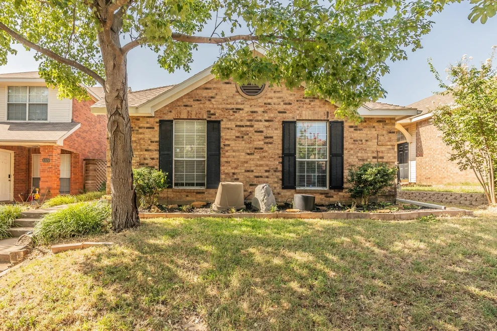 Unit for sale at 1322 Overlook Drive, Lewisville, TX 75067