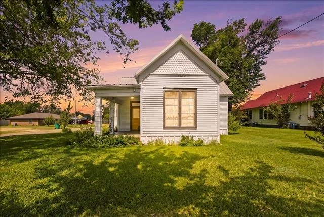 Unit for sale at 501 N Mignonette Street, Kosse, TX 76653