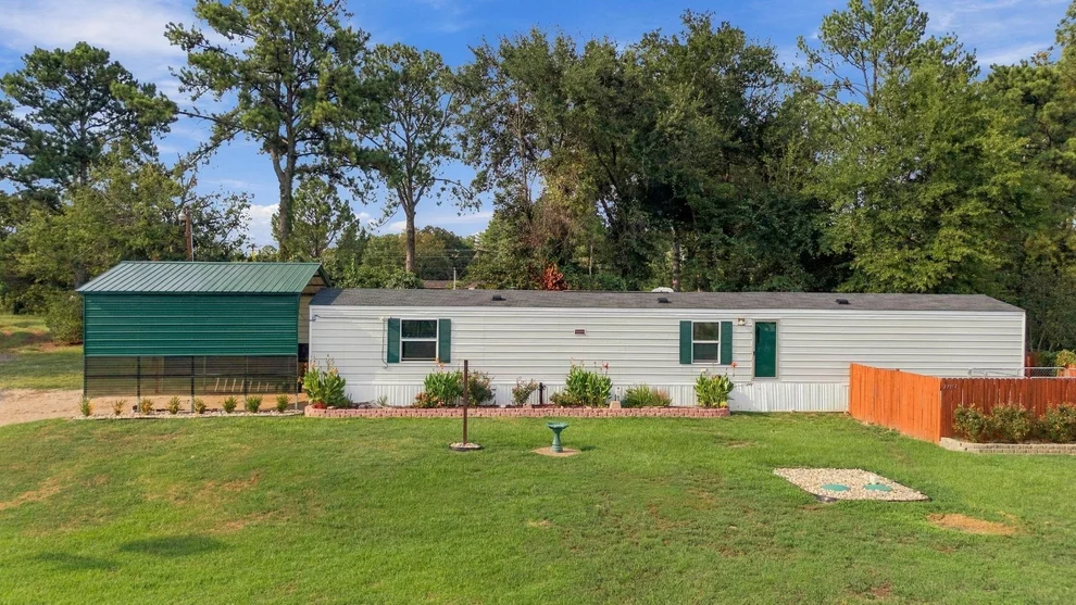 Unit for sale at 22107 Lakewood Drive, Frankston, TX 75763