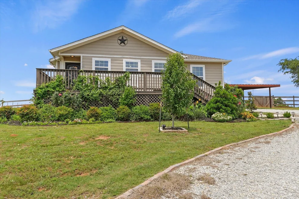 Unit for sale at 153 McCrae Lane, Boyd, TX 76023