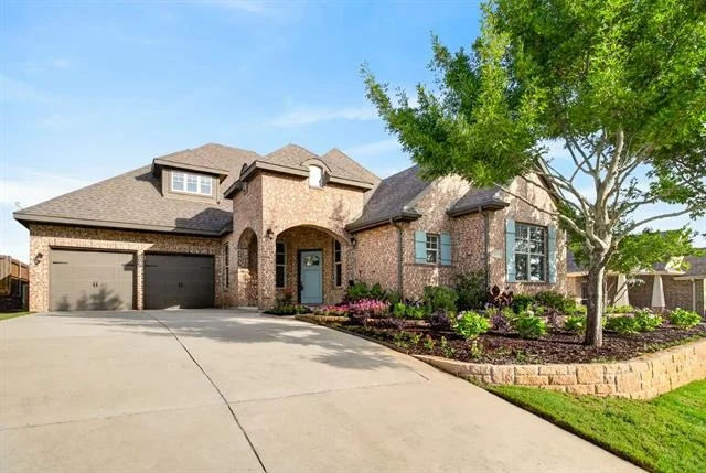 Unit for sale at 9016 Inwood Street, Benbrook, TX 76126